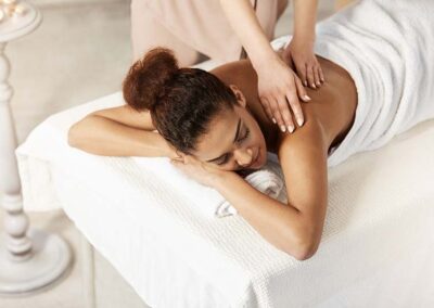 Artica Tratamiento Spa Masaje Relajante de espalda detalle